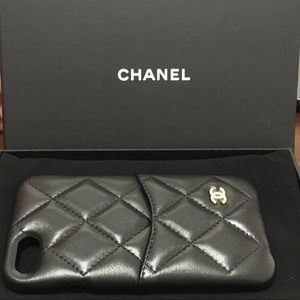 CHANEL iPhone holder